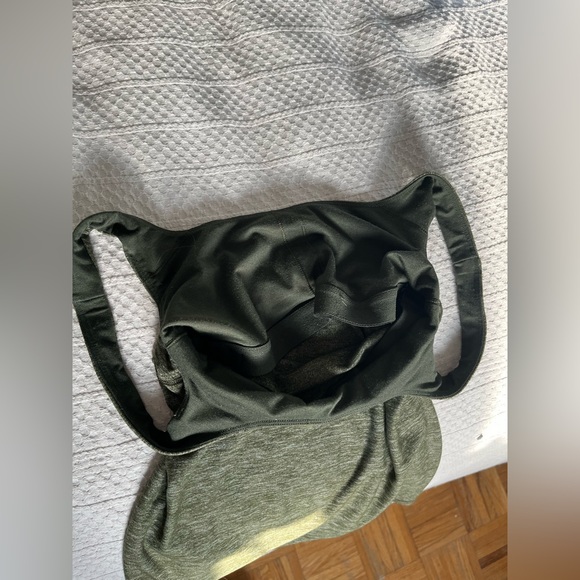 Lululemon dark green tank top - size XS - Picture 4 of 6